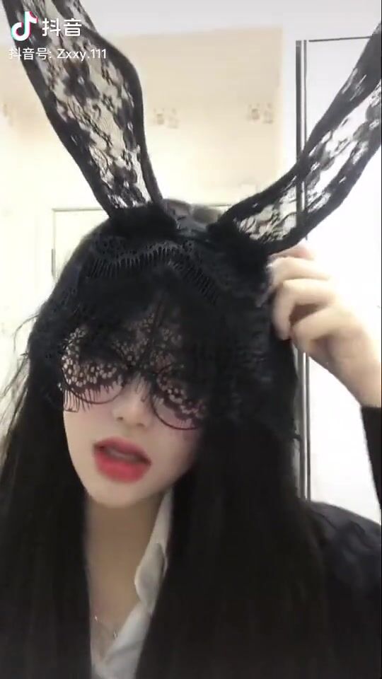 美女少妇吃药后强推插入之后变得顺从露脸完整版-The AV Porn