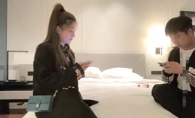 [主播探花] 2021-04-11 小宝寻花04-11外围神似关晓彤