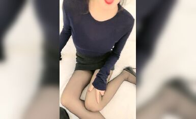 AVOVE04-01酒店爆操性感御姐