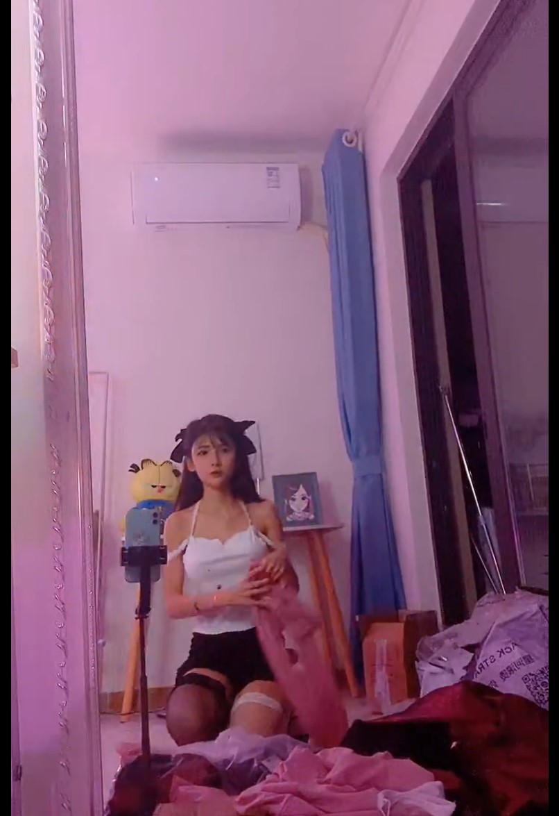 狗头萝莉事件完整版40-试衣服 走光被封