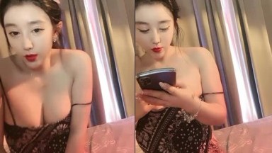 香飘飘-奶茶妹- 五官精致，大眼睛，小妹穴，大胸胸，首次下海就大秀，果然淫水多，手指扣逼发骚叫春，真的好好听！