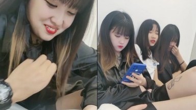 【绝美三飞操 堕落的学妹】最美三飞超体验『闺蜜三飞』04.17 纹身猛男哥轮操三个漂亮稚嫩俏学妹 01