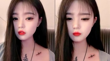 夜店气氛组渣女小可爱露脸激情大秀，深夜陪狼友发骚，诱惑舞蹈听狼友指挥展示性感骚穴，水多粉嫩人美又骚