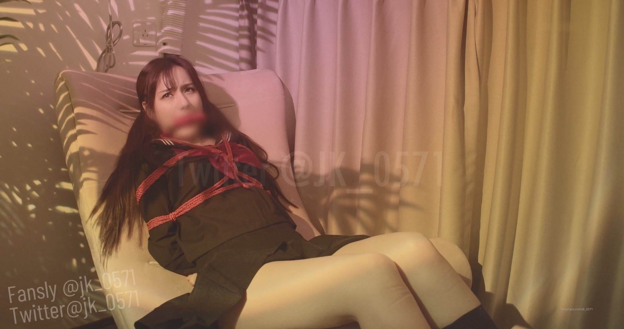 网红少女@JK_0571 – 绳缚系列 捆着捆着下面就湿透了 完整版2