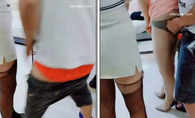 双飞2位极品少妇【午夜暗访】榻榻米上干到麻将桌上超刺激