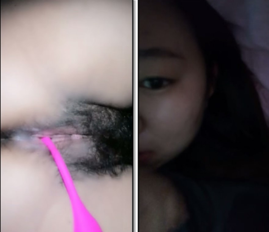 【封校在学校】，一直待在寝室闷坏了，大三学生妹，跳蛋自慰，白浆一直流不停2