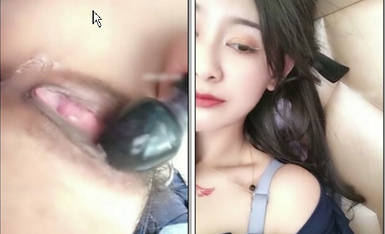 極品高顔值美少婦,剛生過孩子,B洞大開,茓肉清晰可見,肉芽往洞外張,十分極品