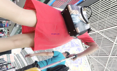 超高質量機場地鐵抄底5 驚現極品無內長腿美女 是方便借機小哥啪啪嗎 高清超高質量機場地鐵抄底 (9)