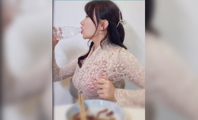 家有美妈 妈妈的穴永远是最温暖的 插了好半天才在妈妈的引导下进入 羞耻后入特别爽.