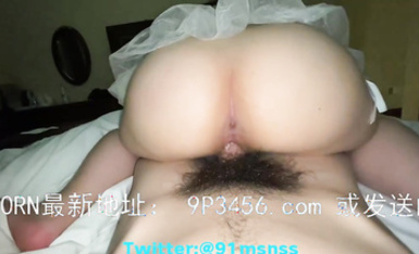 仔細看E奶小羅莉真的被我插爛了出血了，多支持有更新