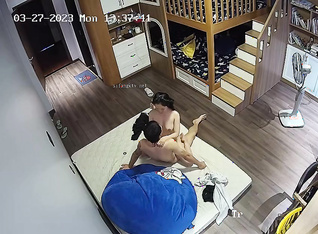 2023最新流出黑客 破解家庭攝像頭偷拍啪啪合集 小哥站著無套搞媳婦逼逼精液流了一地 (20)