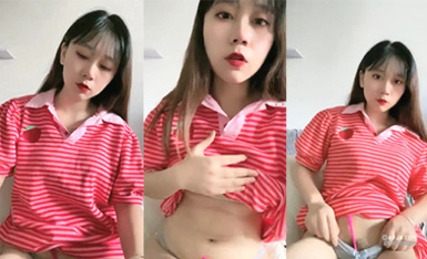 極品大學生，【蔓蔓】，暑期實習，兼職文員，下班了到公廁尿尿，停車場無人處自慰，玩得就是 (2)