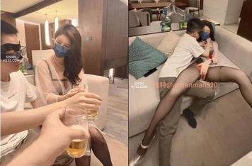 高端女神【曼妃小雨】170CM的九頭身大長腿，天然巨乳，黑絲修長美腿，被舔爽了操她 欲仙欲死