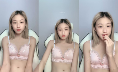 天花板級別校花心動女生【初戀女友】沉浸式觀賞，一線天粉嫩白虎鮑魚，掰開給你看清楚，超贊！ (9)