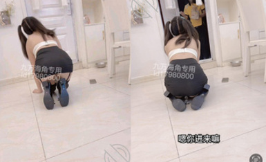 海角反差婊-【胡九萬（原小芳姐姐）】九萬原創真實全程四川話對白本來勾引外賣小哥然後翻車被口爆吞精