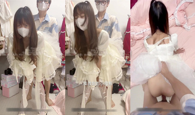 淫慾反差美少女【軟軟兔Lt774523412】白絲lo鞋 香甜白嫩蘿莉美少女 翻起裙子直接草 如玉般的身體！酥到骨頭里，乖乖女私下超級反差