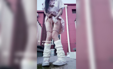 點點 粉色jk天台露出自慰