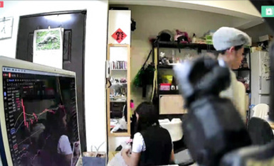 2024-05-08_臺北家庭監控_[內衣內褲露點]_姐姐拿衣服準備換_妹妹被爸爸_罵妹妹幫媽媽拆包裹_姐姐洗澡_妹妹洗澡露點