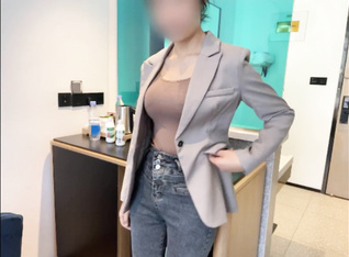 天花板級約炮大神『mmmn753』-奶特爽，這絕對是悶騷型的，摸幾下就出水了