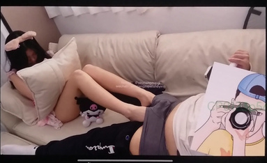 2024年流出【印象足拍55】最新大神破解，這期的尺度相當的大，啪啪，嬌小妹子害羞又緊張，不想被拍到！ (1)