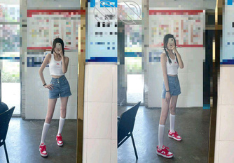 海角《兄妹亂倫》【愛上自己的親妹妹】趁爸媽不在家偷偷溜進妹妹的房間強插妹妹的小嫩B