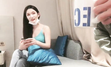 高顏小姐姐【太子探花】騷一點 第一次這么亮做愛騷不起來 嗯嗯輕一點 身材苗條大長腿 被小哥在床上多姿勢猛懟 嬌喘連連