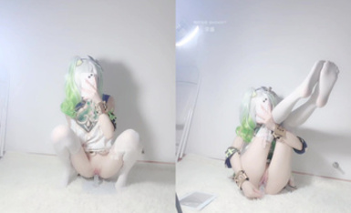 推特極致反差蘿莉【小靈醬】自摸插穴 BB超粉嫩 各種COS合集 (3)