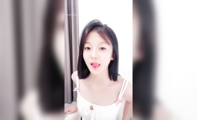 新人主播  超級粉嫩的校花級主播源源 舌釘口交 剛下海就跪在馬桶上被操，道具調教，胸推，舌釘小嘴性感口交，各種姿勢爆操 (20)