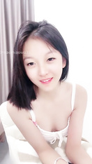 新人主播  超級粉嫩的校花級主播源源 舌釘口交 剛下海就跪在馬桶上被操，道具調教，胸推，舌釘小嘴性感口交，各種姿勢爆操 (43)