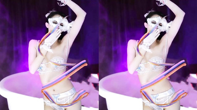 網易CC騷主播【白妖妖】土豪萬元定製騷舞。大膽露逼，道具自慰 (13)