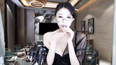 網易CC騷主播【白妖妖】單口相聲【白秘書升職記】2K原版畫質，自導自演，大膽口嗨，勾引老闆，道具自慰 (4)