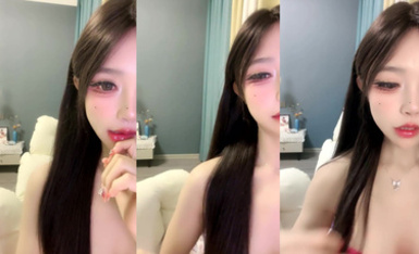 黛詩詩_人間尤物！魔鬼身材，噴血誘惑跳蛋自慰，淫水超多 (1)