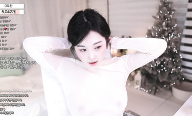 韓國BJ女主播【eli05021212-艾莉】極品大奶裸舞合集 (14)