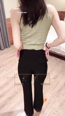 【Mona52】嬌妻多人運動3P野外露出圓潤白皙屁股讓人慾罷不能 (2)