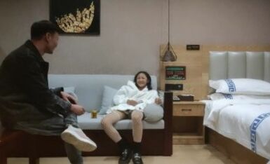 【乡村寻花】，难得一见，极品小萝莉，乖巧软萌小仙女